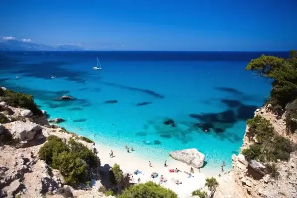 Najlepše plaže u Italiji: opušten i siguran odmor 4 Cala Goloritzé (Sardinija)