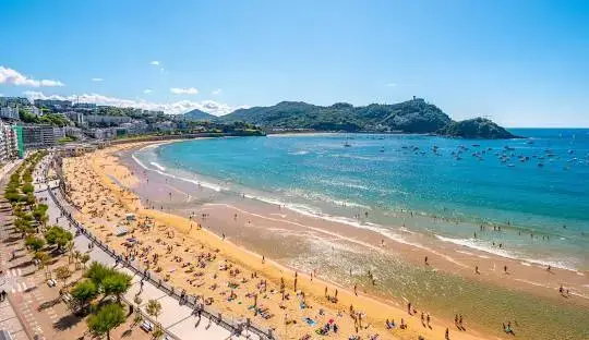 Najlepše plaže u Španiji koje morate posetiti bar jednom u životu 7 Playa de la Concha